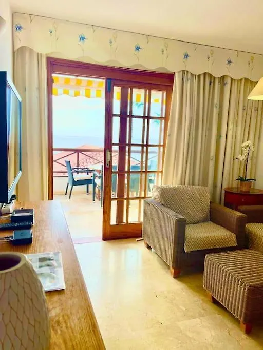 Elegant 2 Bedroom Duplex On Frontline Of Tenerife'S Best Beach With Gorgeous Sea Views! Costa Adeje  Appartement